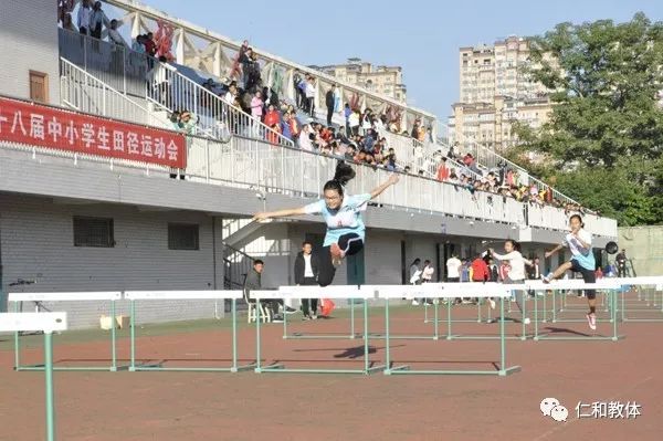 浪卡子县初中新项目引领教育改革，塑造未来之星才华横溢的学子们！