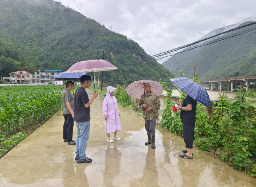 许坪村委会领导团队介绍